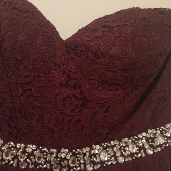 Dress - Picture 4 of 6